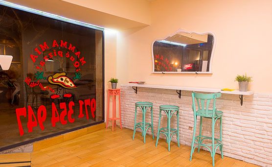 Mamma Mia interior de la pizzería